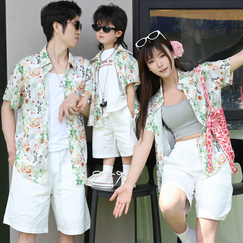 قميص مزين بالزهور بين الوالدين - مراجعة Plant Parent Clothing وسعره